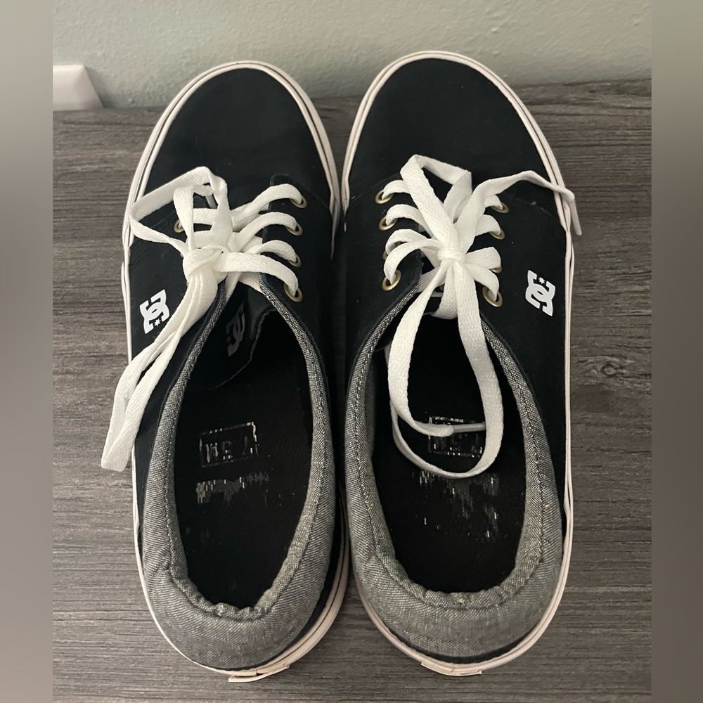 DC Trase TX Men's Size 7.5 Skate Shoes Black White Skateboarding Sneakers